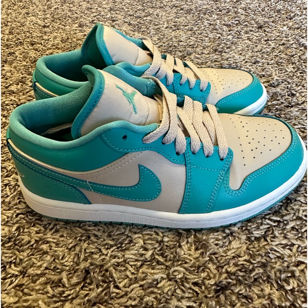 Size 6W - Air Jordan 1 Low Washed Teal/Tropical Teal (W) DC0774-131.
